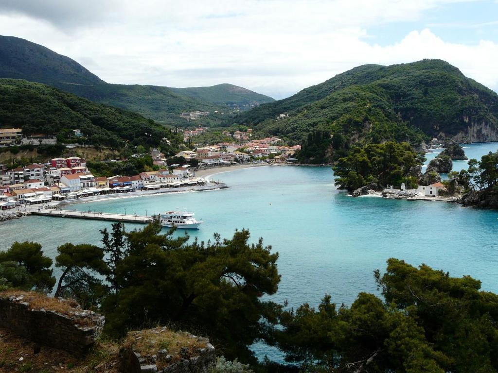 San Nectarios Hotell Parga Eksteriør bilde